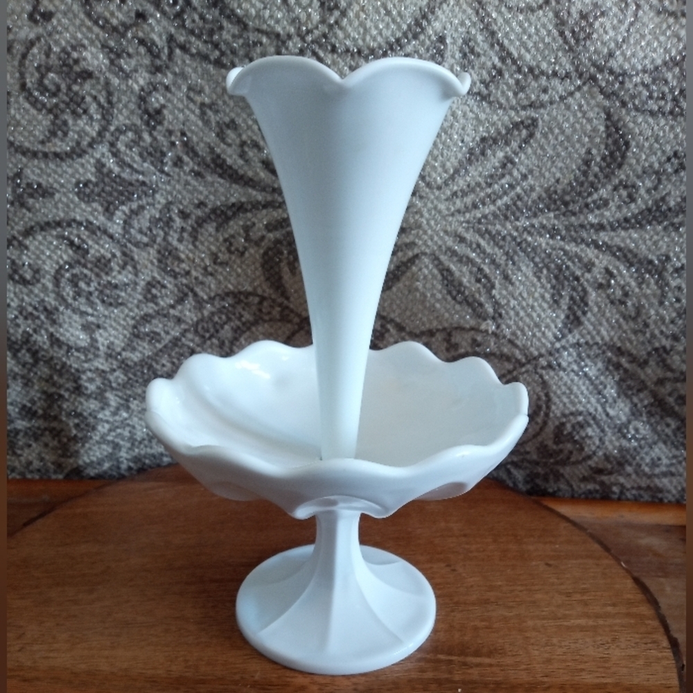 Vintage "VALLERYSTHAL" Milk Glass Compote MCM/ France 1950s Mint Condition - Picture 3 of 9